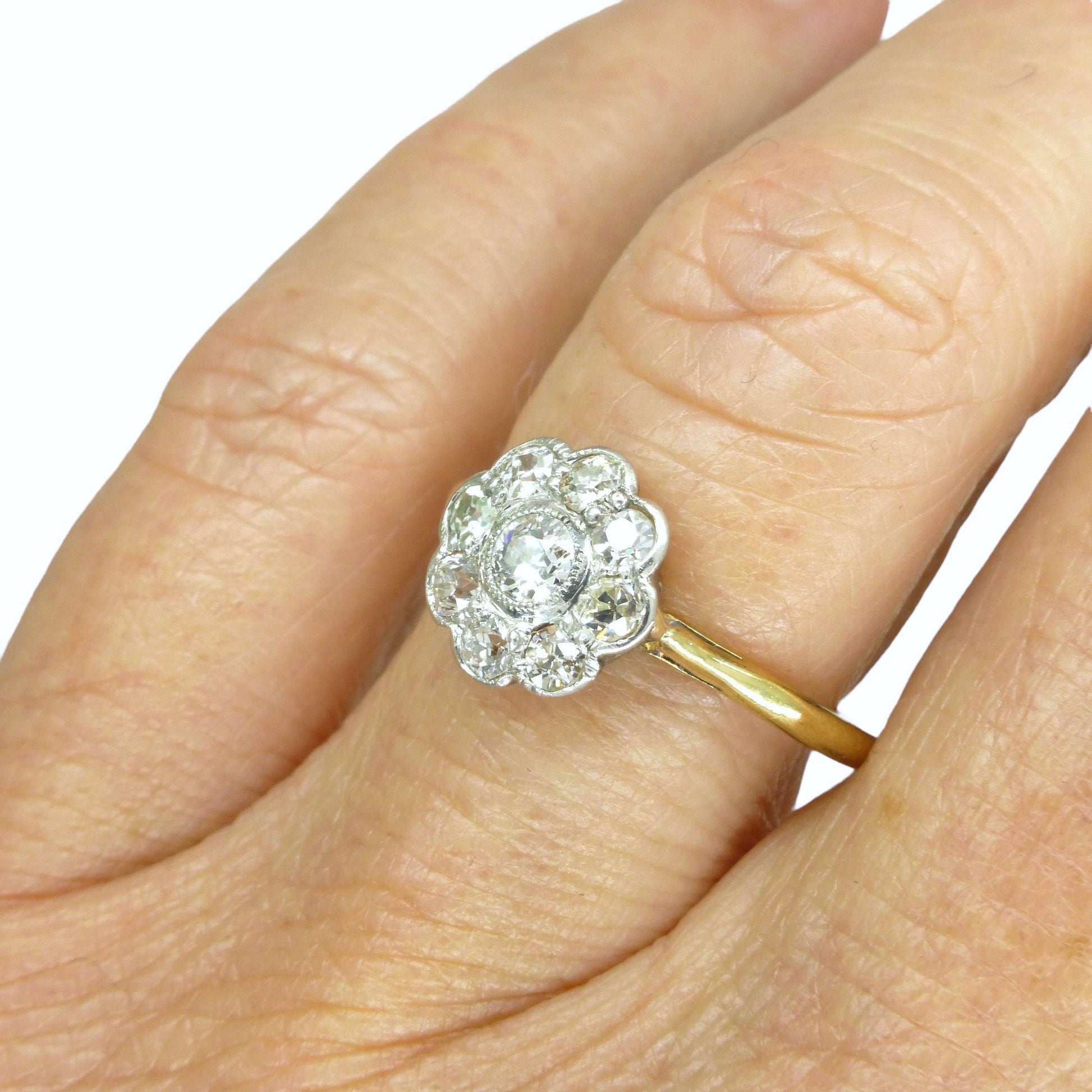 Antique Edwardian 18ct old cut diamond daisy ring c1900-1910's