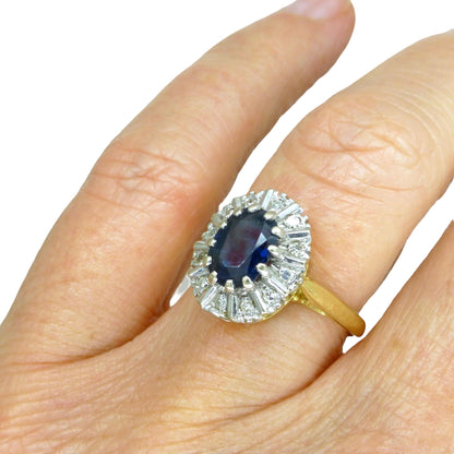 Vintage 18ct sapphire & diamond oval cluster ring dated 1975