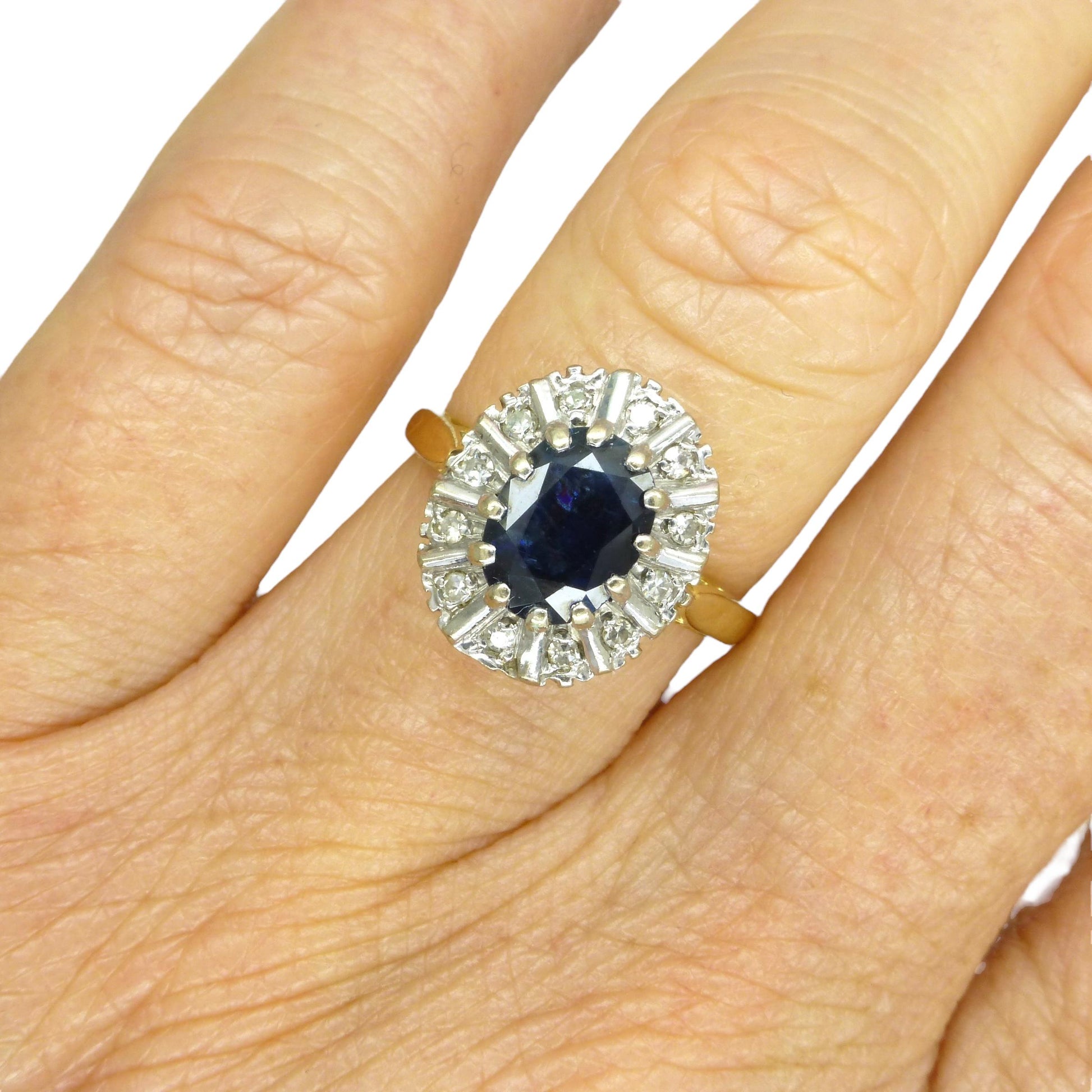 Vintage 18ct sapphire & diamond oval cluster ring dated 1975