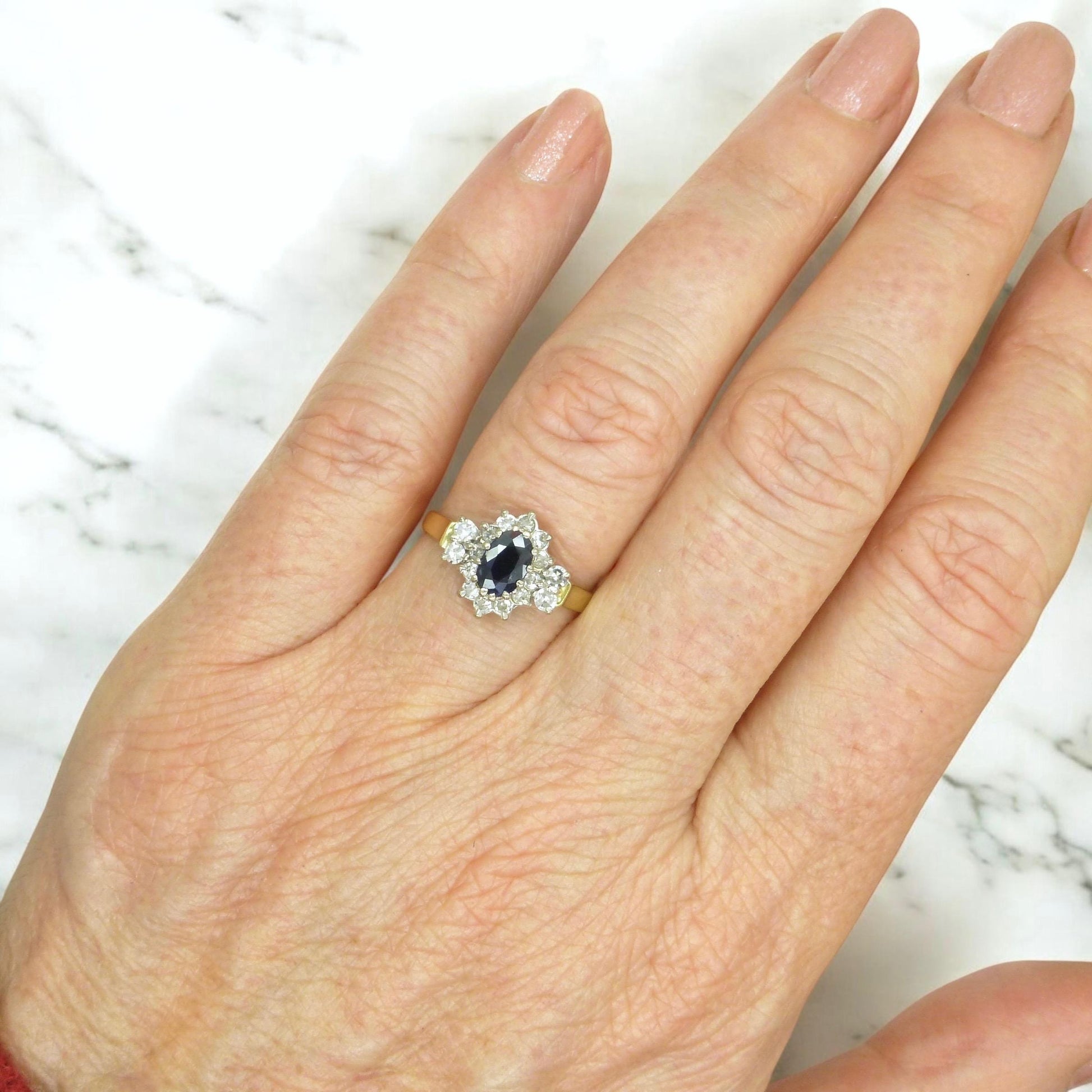 Vintage 18ct sapphire & diamond cluster ring 1980s