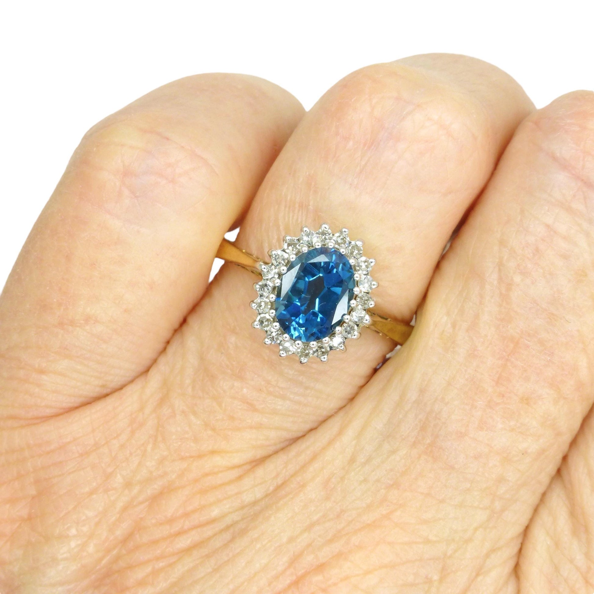 Vintage 9ct blue topaz & diamond oval cluster ring