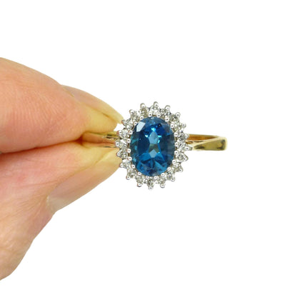 Vintage 9ct blue topaz & diamond oval cluster ring