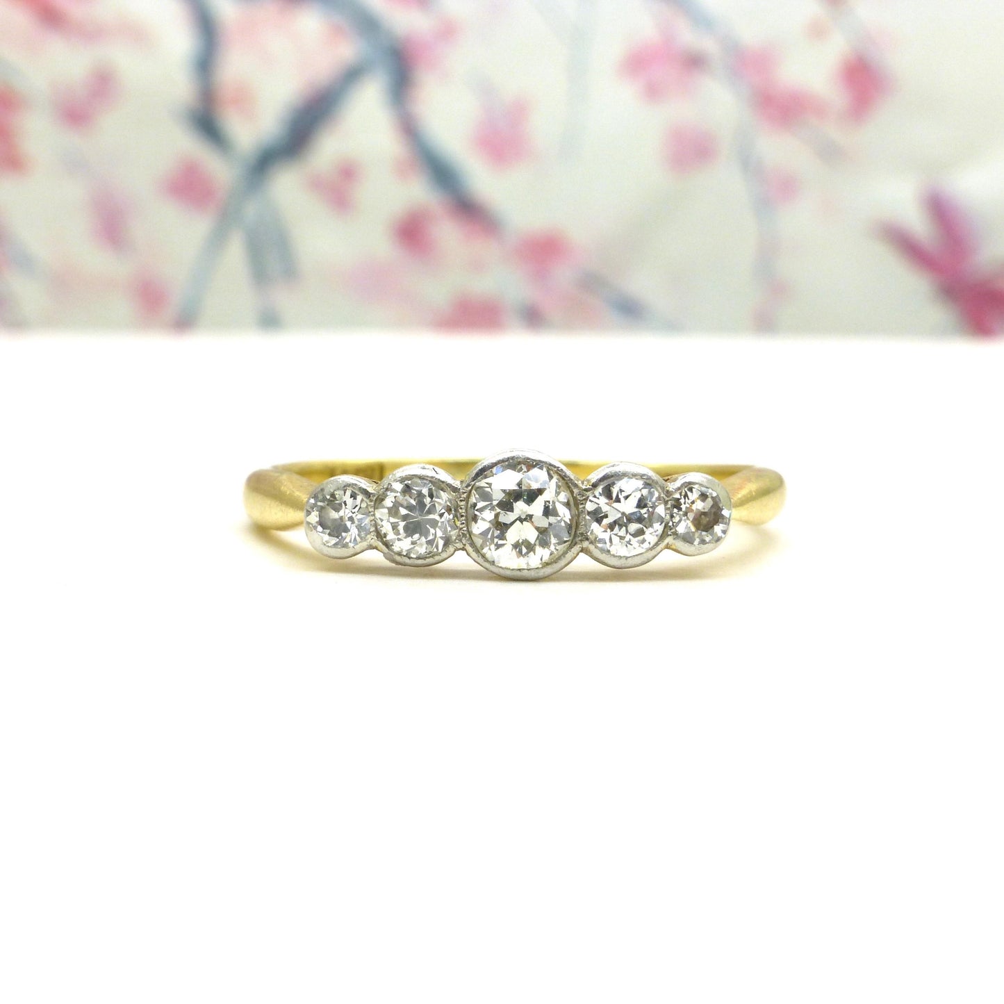 Antique Edwardian 18ct old cut natural diamond five stone ring c.1910