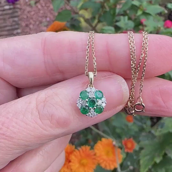 Vintage 9ct emerald and diamond cluster pendant & gold chain