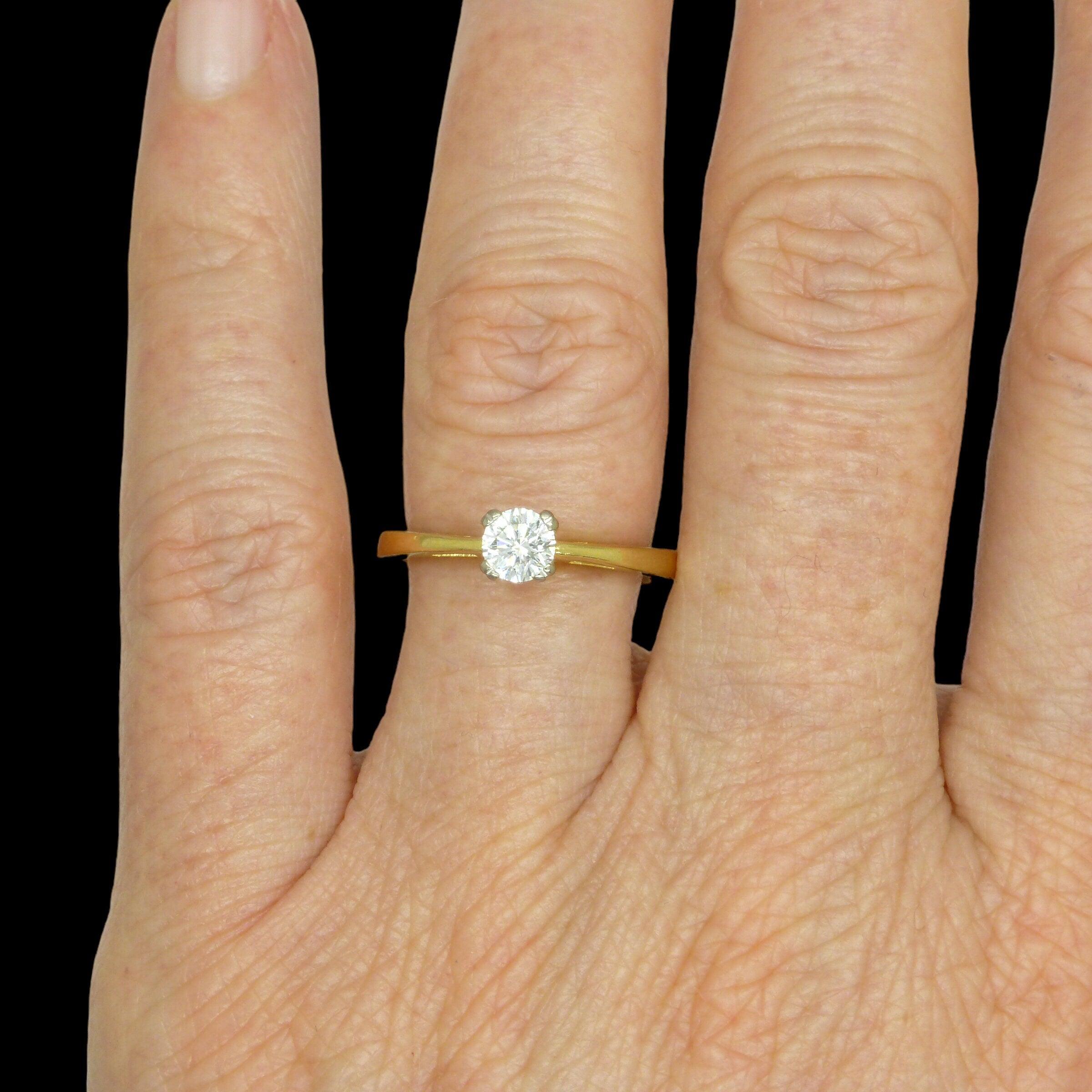 Solitaire diamond gold on sale band